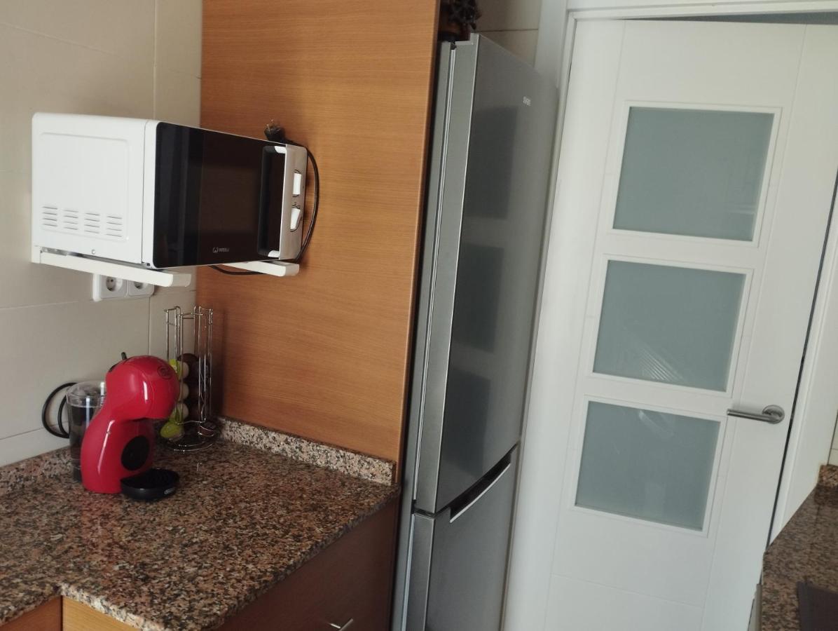 Atico Frente Al Mar Con Parking Para 5 Personas Apartment Calafell Bagian luar foto